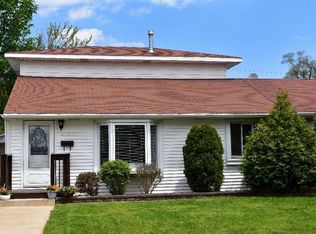 4644 W 88th Pl, Hometown, IL