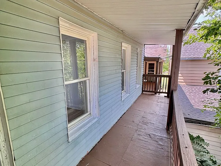 1411 W Liberty St — Photo 12