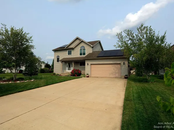 837 Bobwhite Ln, Milan, MI 48160