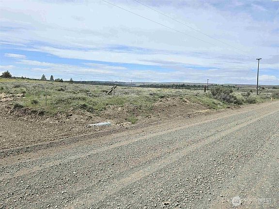 4th image of 141 Middle Rd