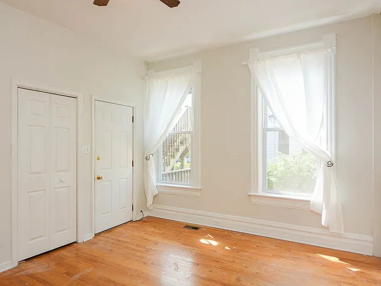 1129 N Winchester Ave #3C — Photo 8