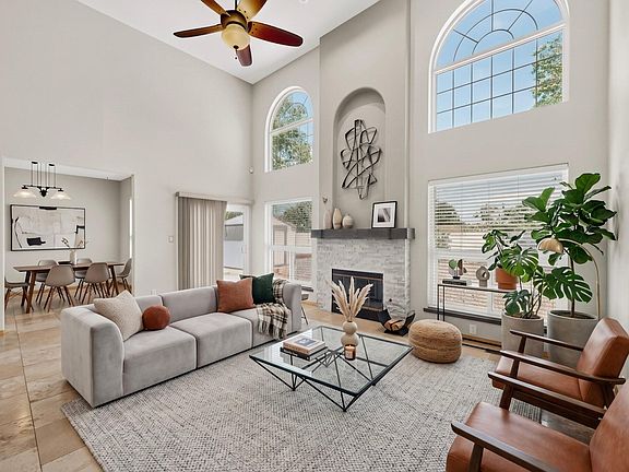 5th image of 10524 Calle Sombra NW