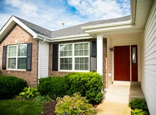 1004 Stillwater Dr, O'Fallon, IL 62269