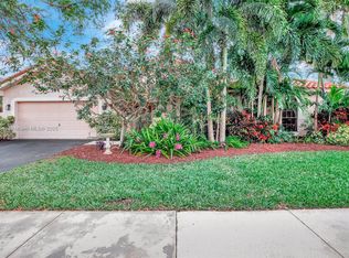 3272 Beechberry Cir, Davie, FL 33328