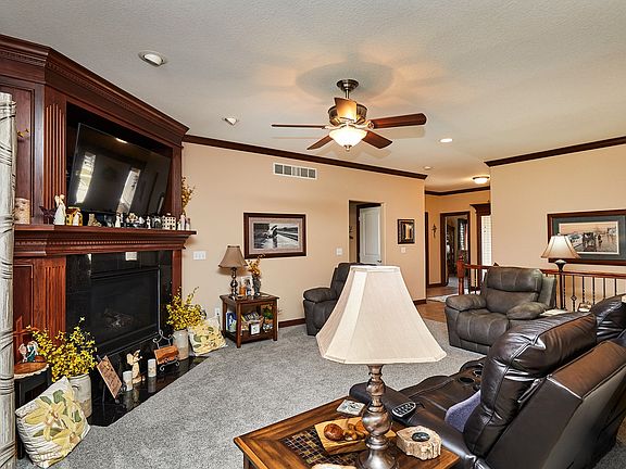4th image of 804 NW 20th Ln