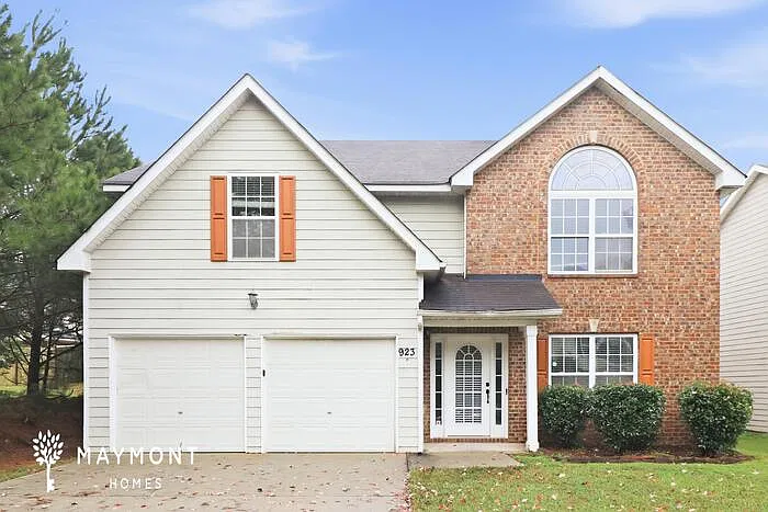 4 bed, 2.5 bath, 2858 sqft, $2,545 — Photo 1