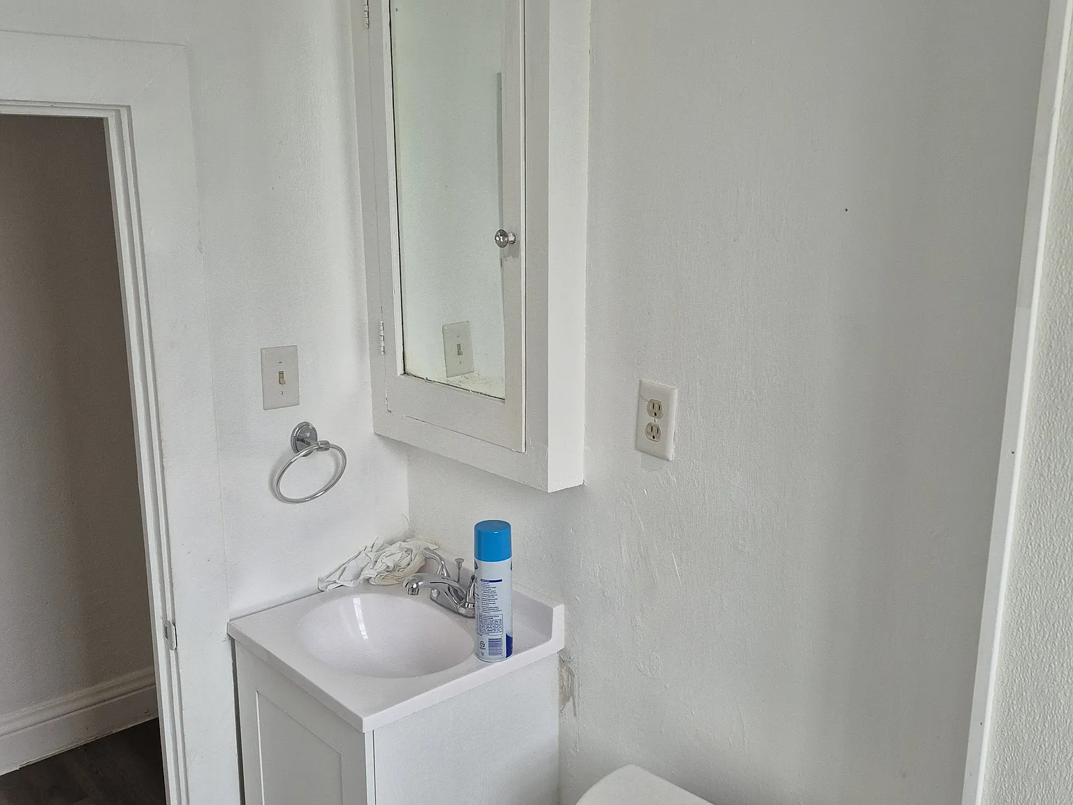 811 Washington St — Photo 3