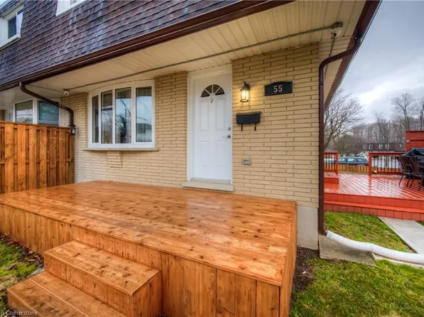 55 Ingleside Dr, Kitchener, ON N2M 2G7