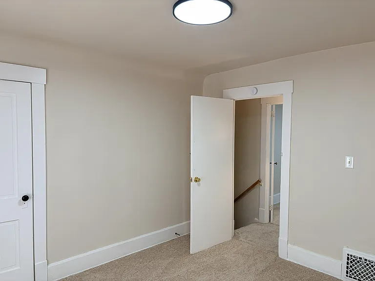 1412 Miami Ct NE — Photo 19