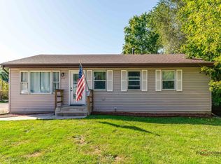 411 Santa Barbara Rd, Lakemoor, IL 60051