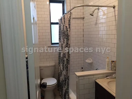 Rented by Signature Spaces NYC Corp | media 41