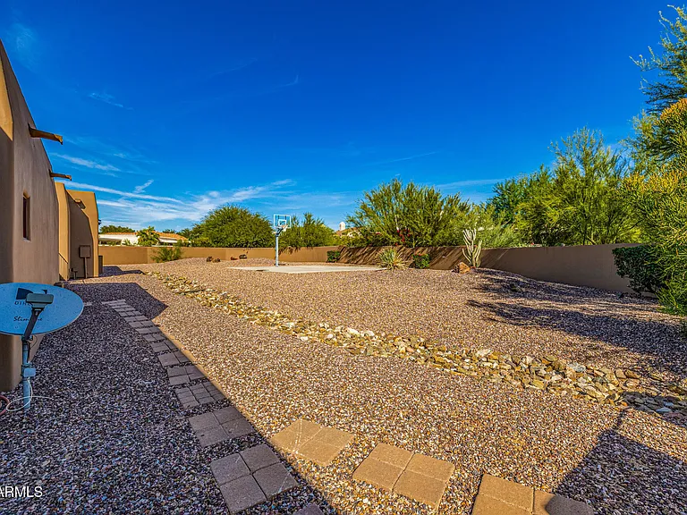 8406 E Calle Buena Vis — Photo 70