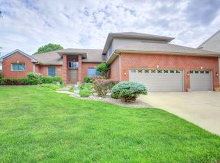 3106 Glenhill Pl, Champaign, IL