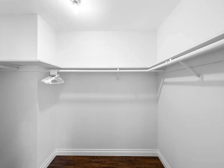 416 Camaritas Dr — Photo 9