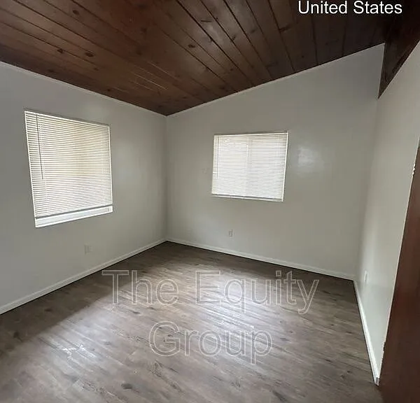 922 W Goshen Ave #A — Photo 10