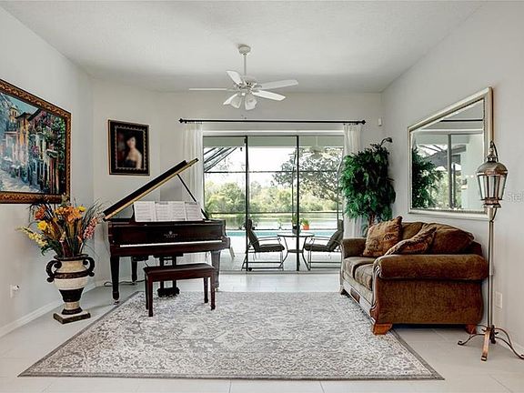 5th image of 1662 Carillon Park Dr