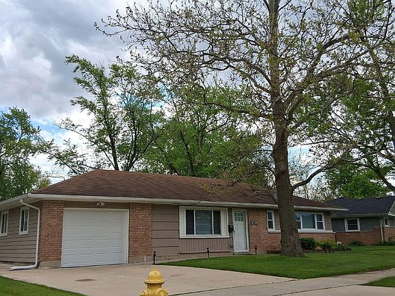 3rd image of 325 Waldmann Dr