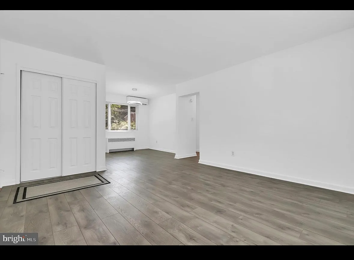 10417 Montrose Ave — Photo 3