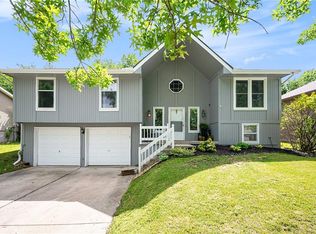 10905 N Harrison St, Kansas City, MO 64155
