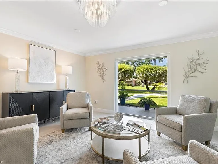 555 Park Shore Dr #B-302 — Photo 12