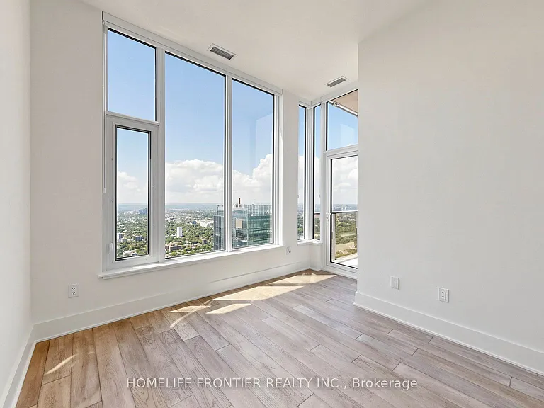 11 Yorkville Ave #LPH6401 — Photo 12