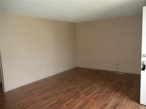 2nd image of 1567 Westgate Dr