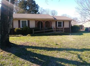 1709 Crandon Dr, Charlotte, NC 28216