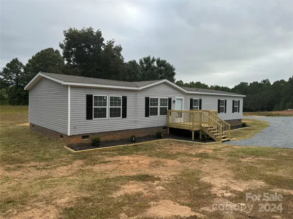 165 Bridge Rd, Ellenboro, NC 28040