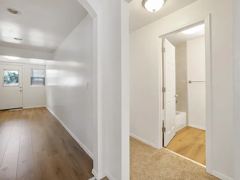 4335 W Tulare Ave — Photo 18