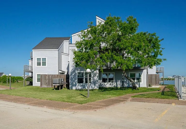 1001 Cape Velero Dr #A-3 — Photo 1