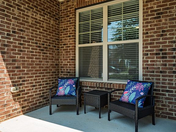 4th image of 449 Sippihaw Oaks Dr