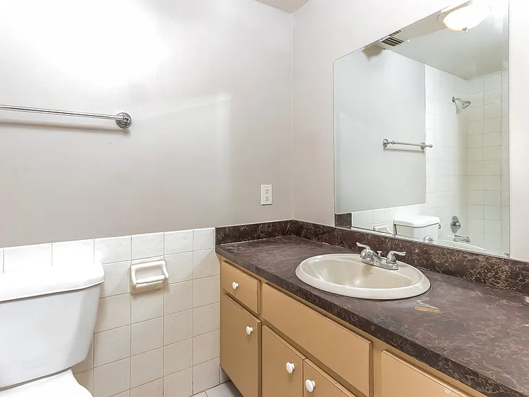 200 Perry Ave — Photo 10