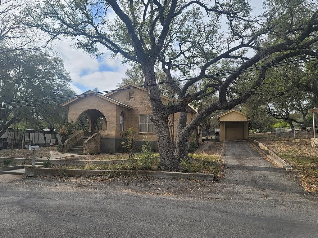 516 E College St, Sonora, TX 76950 MLS 112650 Zillow