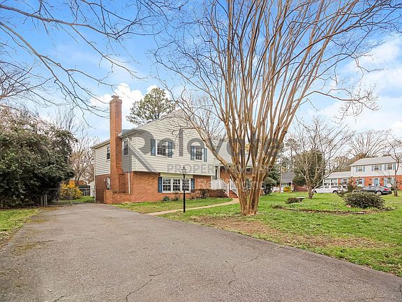 3rd image of 7808 E Yardley Rd