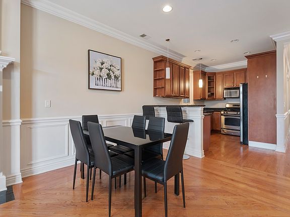 4th image of 5062 N Kimball Ave #1