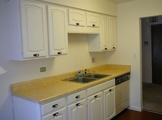 222 Main St APT 205, Evanston, IL 60202