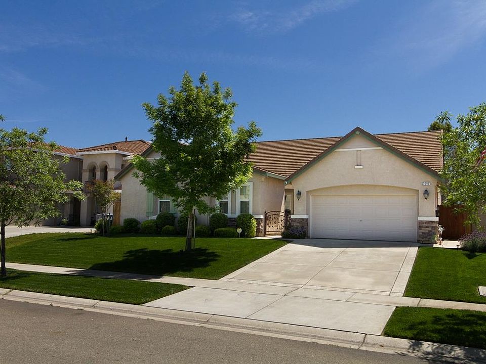 1st image of 3597 Goldenstar St