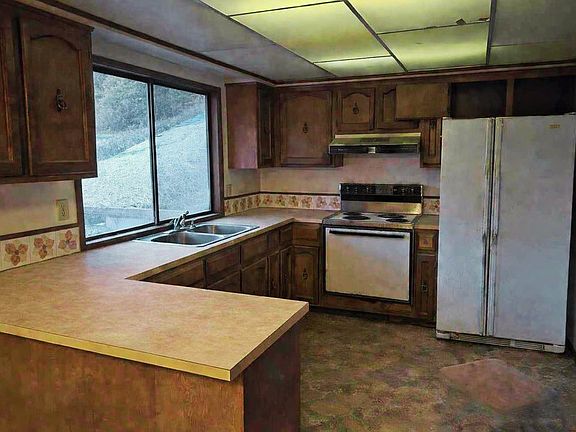 3rd image of 5508 N Northwood Dr