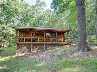 201 Bee Hollow Rd, Shohola, PA 18458