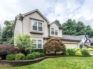 30989 Cedar Creek Dr, Farmington Hills, MI 48336