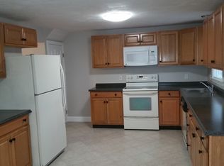 71 Ruth Ave, Rumford, RI 02916