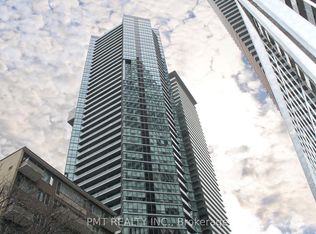 45 Charles St E #5211, Toronto, ON M4Y 0B8