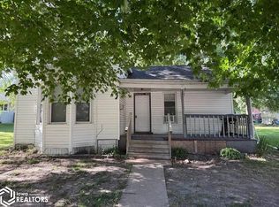 304 W Monroe St, Mount Ayr, IA 50854