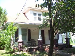 205 E Benton St, Carrollton, MO 64633