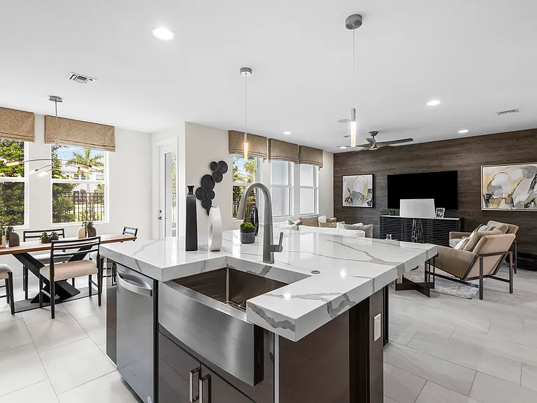 16171 Oakview Dr — Photo 15
