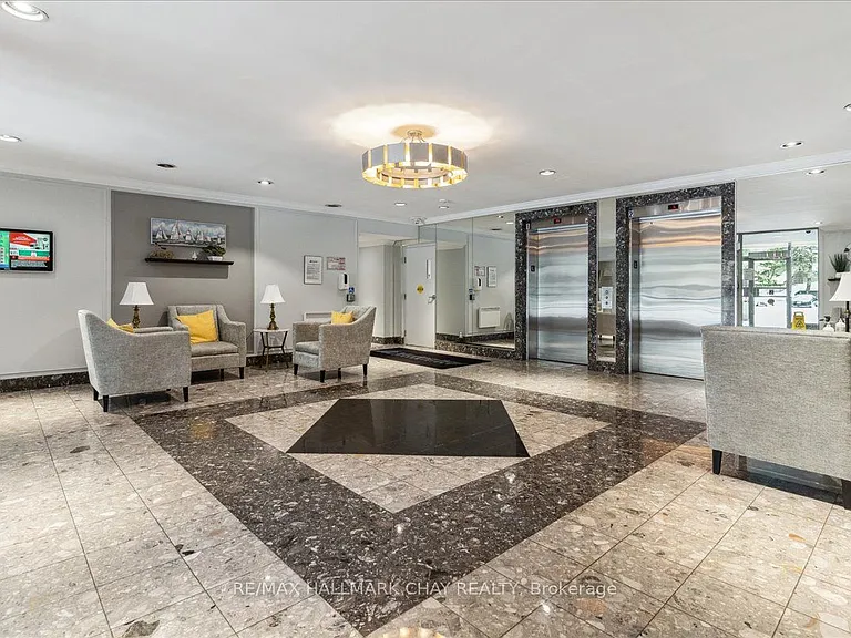 65 Ellen St #607 — Photo 4