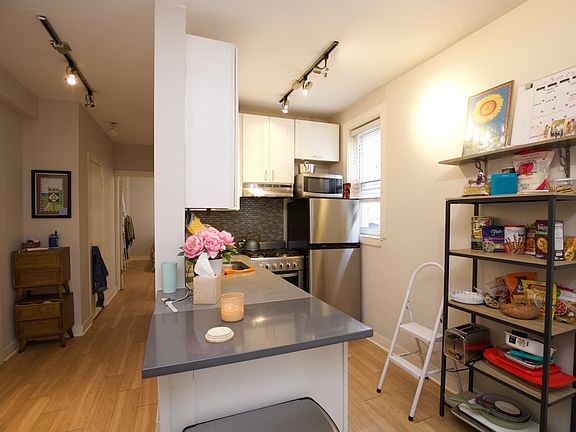 2nd image of 511 W Belmont Ave #53
