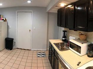 1 Highland Glen Dr #1B, Randolph, MA 02368