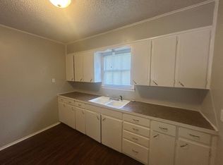 3705 N 24th St, Waco, TX 76708