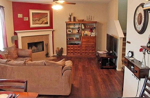 3rd image of 383 Feathergrass Dr